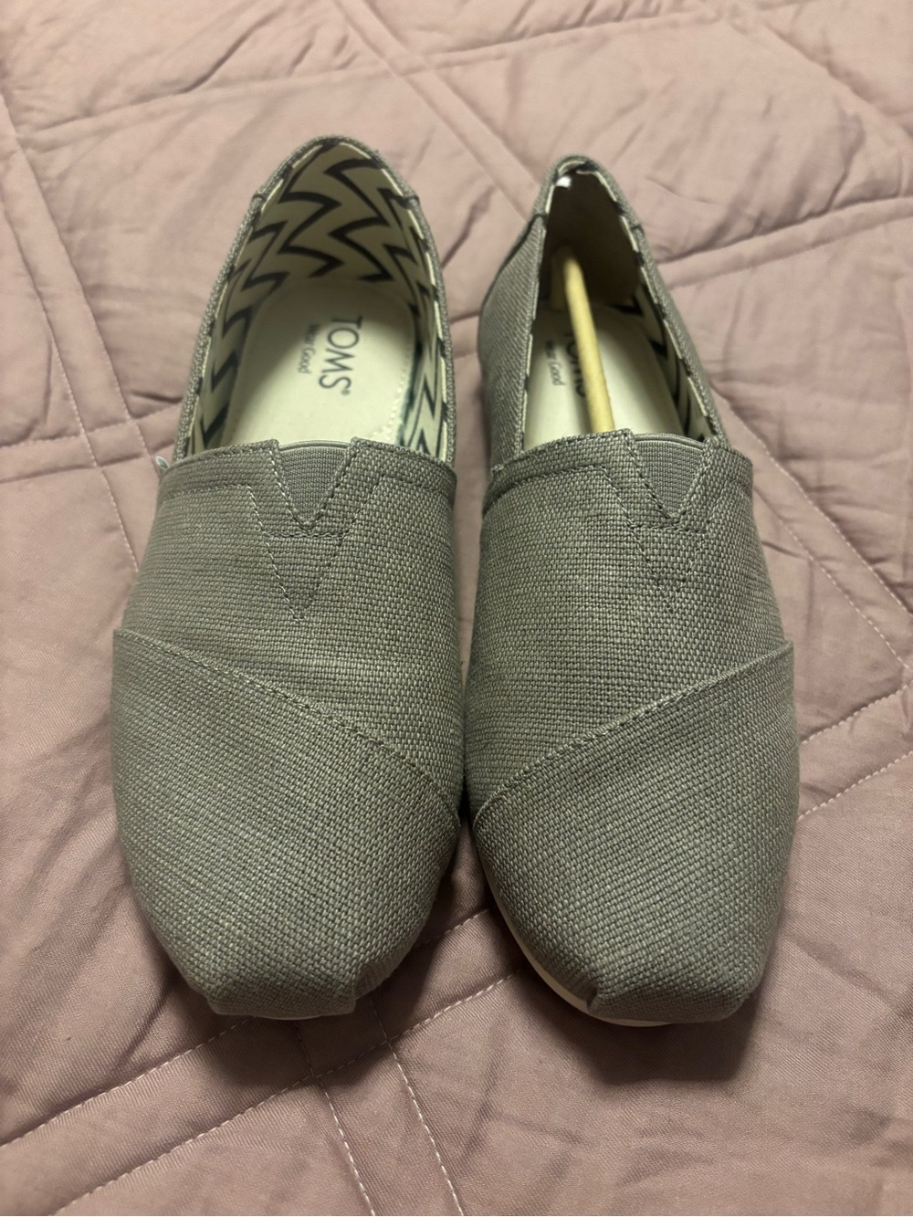 Toms Classic Slip-On Canvas Shoe grey size 8 Wide